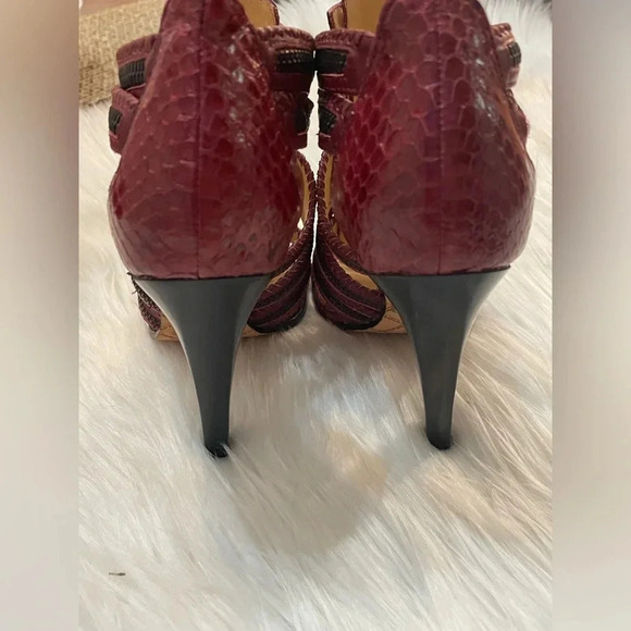 L.A.M.B Nayuta Burgundy Strappy Heels Size 6M - Picture 8 of 12